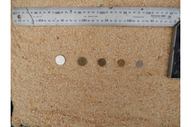 Щепа хвойных пород, влажность 12%, вылет ножей 5 мм., сито Ø 8 мм.