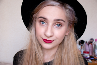 Матовая помада NYX Matte 18 Bloody Mary (Кровавая Мэри)