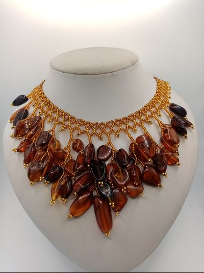 Колье из Чешского бисера и янтаря