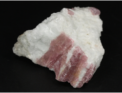 Турмалин розовый в кварце, Бразилия (49*38*27 мм, 48 г) №36186