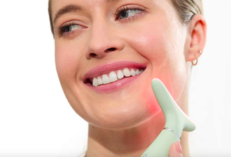 Mario Badescu TRIPLE LIGHT THERMAL FACE & NECK MASSAGER - Световой массажер для лица и шеи