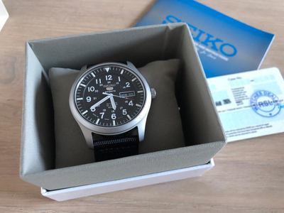 Наручные часы Seiko SNZG15J1