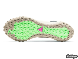 NIKE ACG MOUNTAIN FLY GORE-TEX BIEGE (40-45)