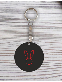 Брелок с гравировкой черно-красный талисман кролик №146