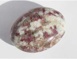 Турмалин розовый в кварце, полировка Бразилия (55*42*26 мм, 86 г) №18564