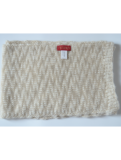 sharf-vyazaniy-zhenskiy-vizio-141-s-belobezheviy