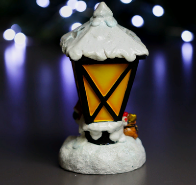 Новогодний сувенир с подсветкой "Дед мороз и фонарь" 10х10х18см