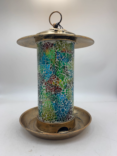 Кормушка для птиц (декоративный фонарь) на двух солнечных батареях