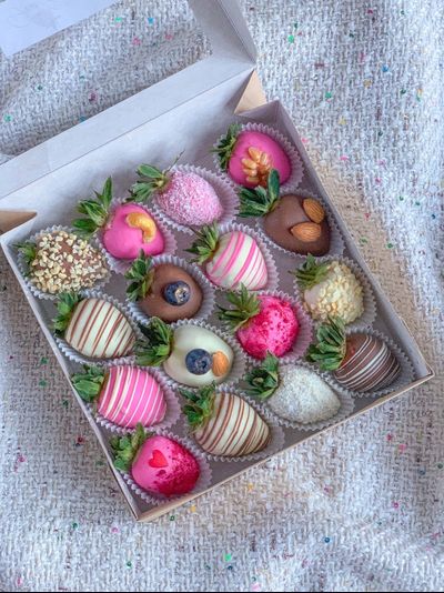 Вкуснейший набор - клубника в шоколаде