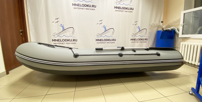 Моторная лодка REEF 325 НДНД сбоку