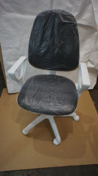 Кресло Премьер Поло -1 пластик белый Ткань черная