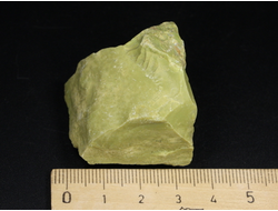 Опал зеленый, Мадагаскар (34*33*30 мм, 35 г) №26254