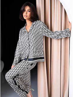 Пижама в стиле известного бренда