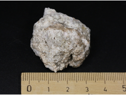 Гакманит (Содалит), светится в УФ, Россия, Мурманская обл. (31*28*21 мм, вес: 20 г) №26751