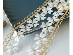 КРУЖЕВНАЯ ЛЕНТА, 3.5 СМ. АРТ. К-0002, 1 МЕТР. ЦВЕТ: Белый/золотистый