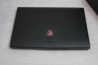 MSI GV72 8RC-040RU ( 17.3 FHD i7-8750H GTX1050 8GB 1TB + 120SSD )