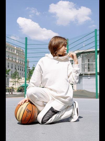 Худи с боковыми карманами