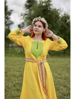 plate-v-slavanskom-stile-makosh-figuristaya