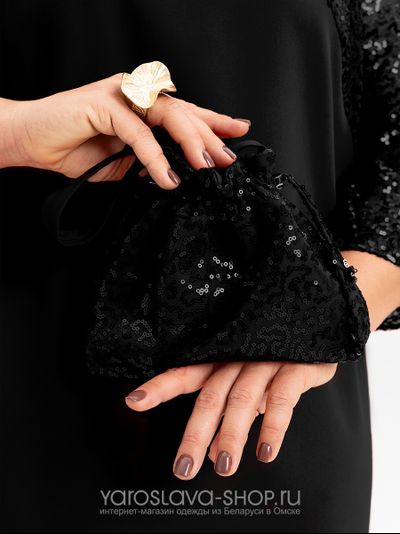 Шикарное нарядное платье с ассиметричными рукавами в черном цвете