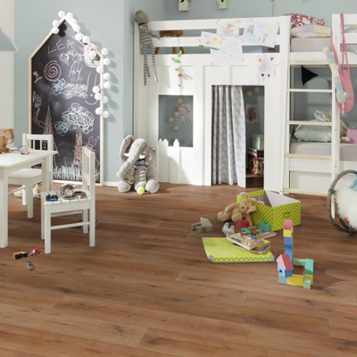 Биополы Wineo PURLINE 1000 wood XL Дуб Рустик Нуга PL315R в интерьере детской комнаты