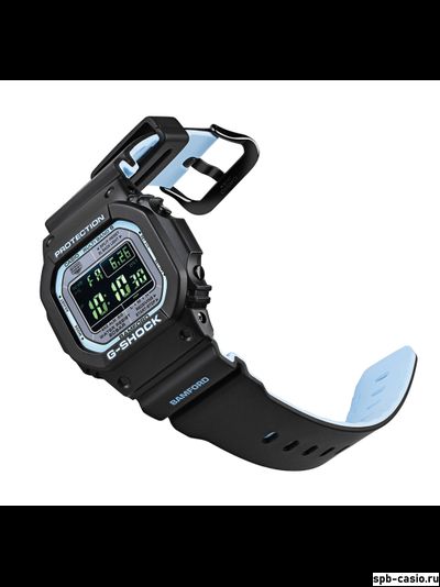Часы Casio G-Shock GW-M5610BWD20-1ER