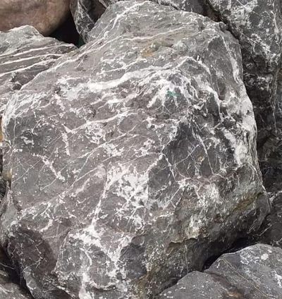 Черный мрамор, фракция 400-600 мм