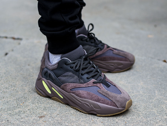 Yeezy 700s mauve new arrivals