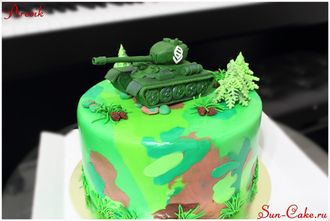 Торт с танком для мужчины.