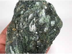 Актинолит, Россия, Северный Кавказ, КЧР, река Большой Блыб (125*77*58 мм, 915 г) №29636