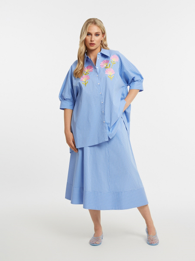 Рубашка голубая в полоску с вышивкой