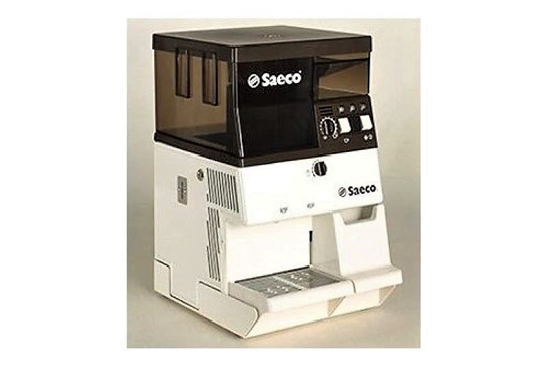 Фото: полностью автоматическая кофемашина Saeco Superautomica  