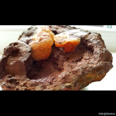 Кальцит, сферолиты на лимоните. 90*76*48мм