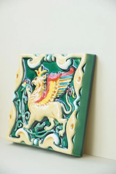 Грифон цветной (керамическая плитка)