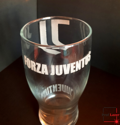 Пивной бокал с гравировкой "Ювентус"
