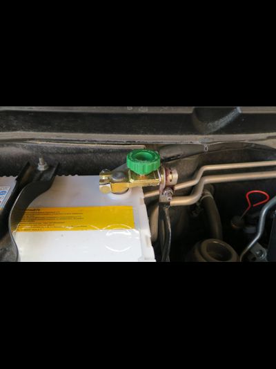 Клемма АКБ с размыкателем массы (минусовая)