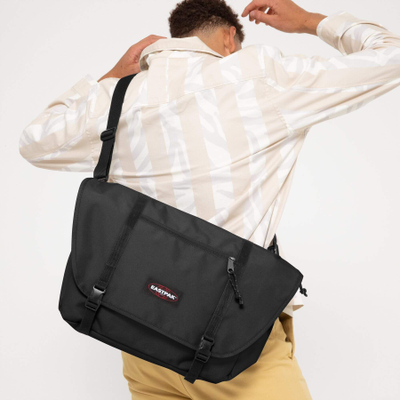 Messenger eastpak top