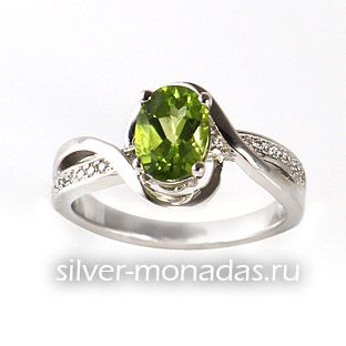 Кольцо из серебра 925 пробы с хризолитом  и фианитами   (Ж-134-321Е)