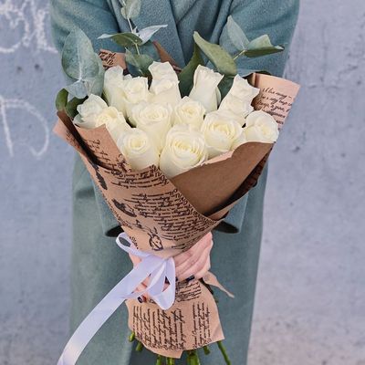 Букет из белых роз