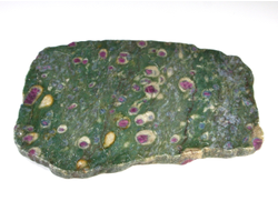 Корунд красный в фуксите, срез полированный, Индия (180*127*9 мм, 516 г) №25071