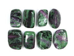 Корунд красный в цоизите, галтовка в ассортименте (светится в УФ), Танзания (24-27 мм, 11-12 г) №22739