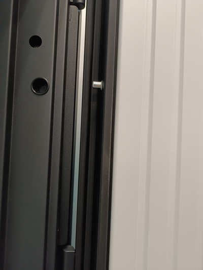 STEEL ART (МЕЛИТОПОЛЬ). COMBI BAND GREY SECTOR (КОМБИ БЕНД ГРЕЙ СЕКТОР) 105 мм (ТРЕХКОНТУРНАЯ) КАРБОН-ГРЕЙ/ БЕЛЫЙ МАТОВЫЙ