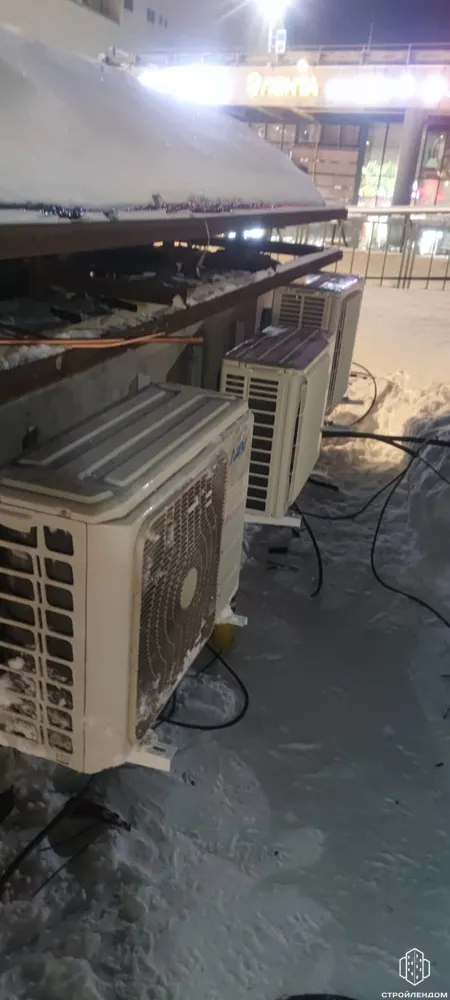 Метро Ладожская