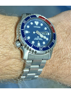 Наручные часы Citizen NY0086-83L