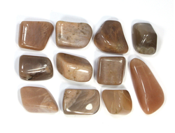 Лунный камень, галтовка в ассортименте, Индия (12-20 мм, 2-3 г) №21486