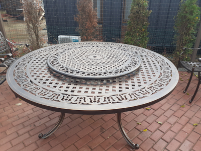 Обеденный комплект из литого алюминия GIOSS 8