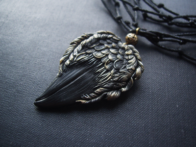 Плетёное колье с подвеской в готическом стиле "Талисман Ворона"