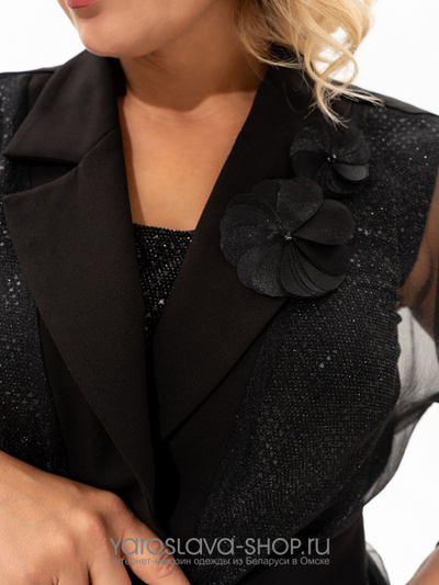 Стильный и изысканный комплект, состоящий из элегантного жакета кимоно, блузы и брюк