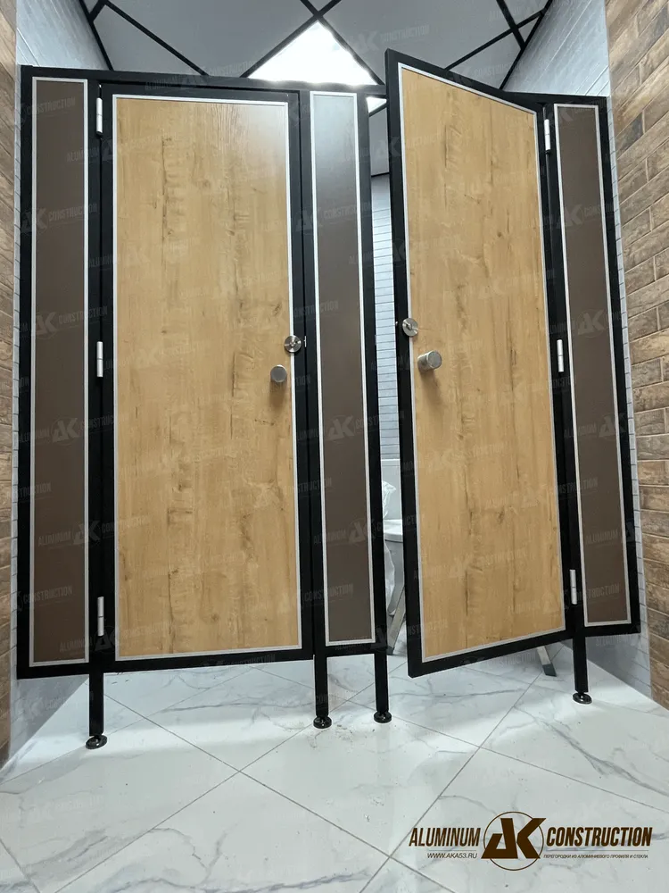 Сантехническая перегородка, двух дверная Изготовлена по заказу Стоматологии №1, Великий Новгород