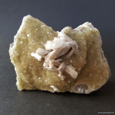 Флюорит и барит на породе (А)