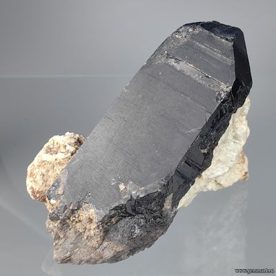 Морион (разн. кварца) на полевом шпате. Казахстан. 69*40*40мм